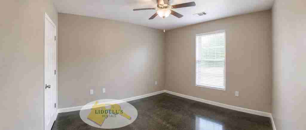 614 W Hunt St #2 - Photo 7 of 13
