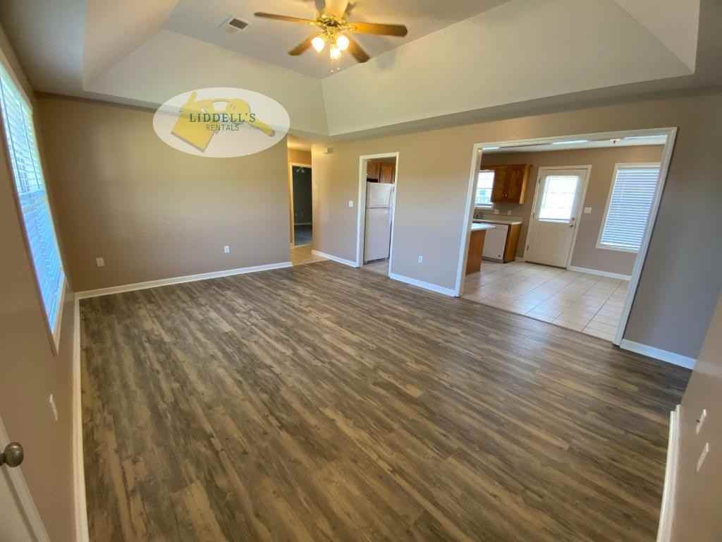 803 Kirkwood Dr - Photo 3 of 28