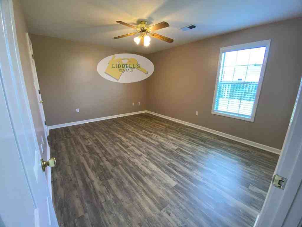 803 Kirkwood Dr - Photo 5 of 28
