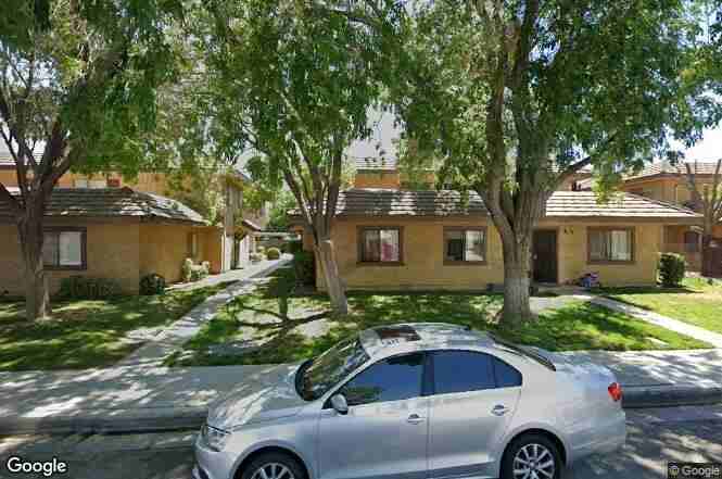 852 E Avenue J12 - Photo 3 of 8
