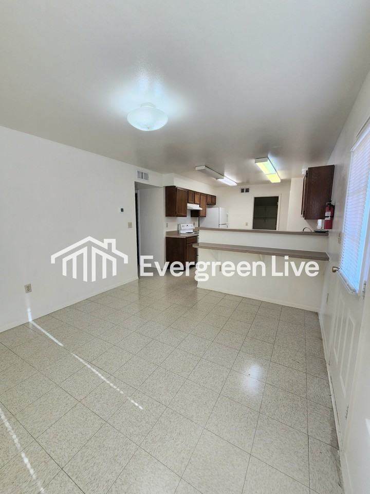 220 Raven Dr - Photo 7 of 27
