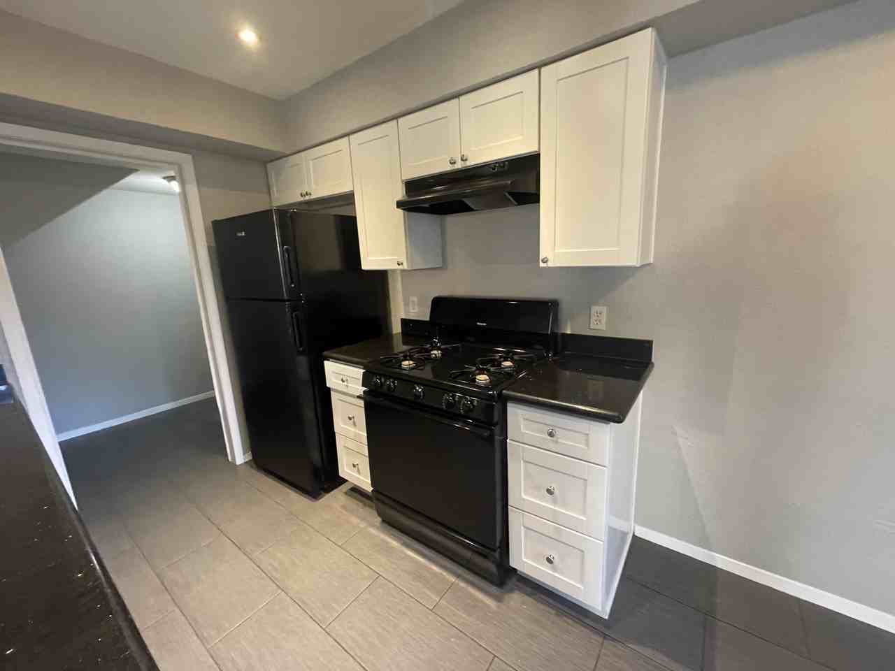 6003 Cougar Dr #D - Photo 7 of 14