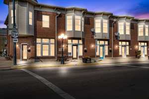 featured image of 1 N Limestone St #D