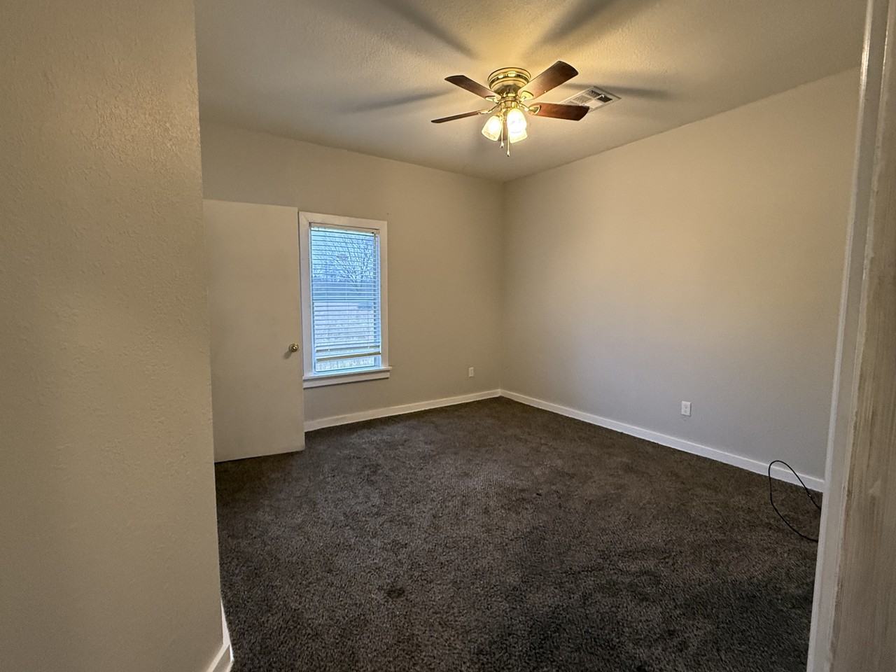 1713 N Little Ave - Photo 5 of 10