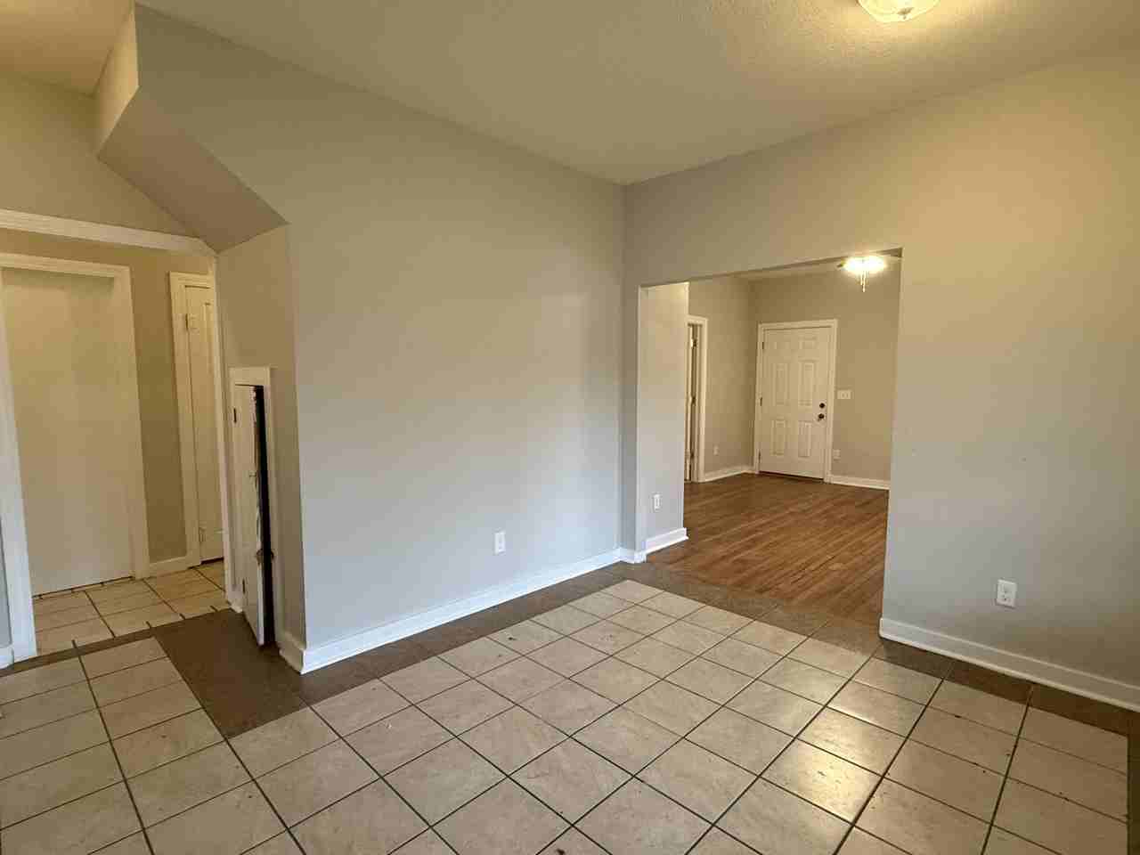 1713 N Little Ave - Photo 6 of 10