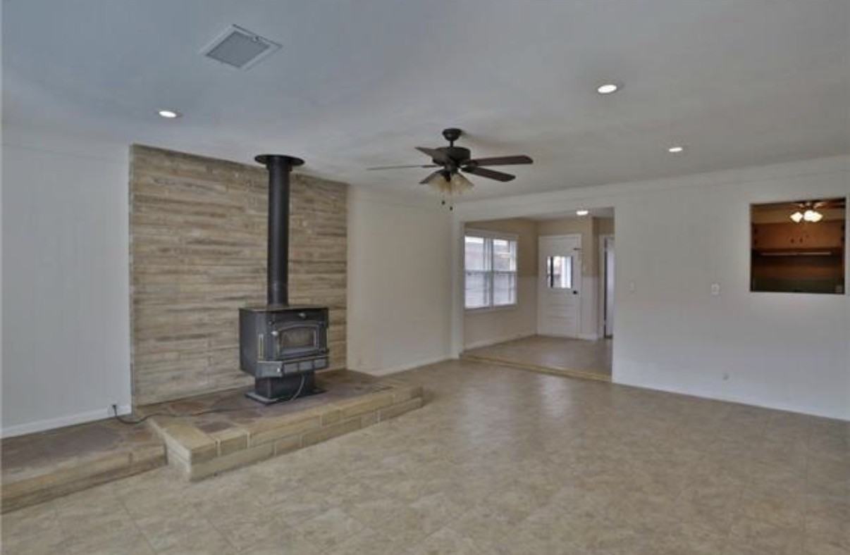 3880 N 9th St - Photo 4 of 17