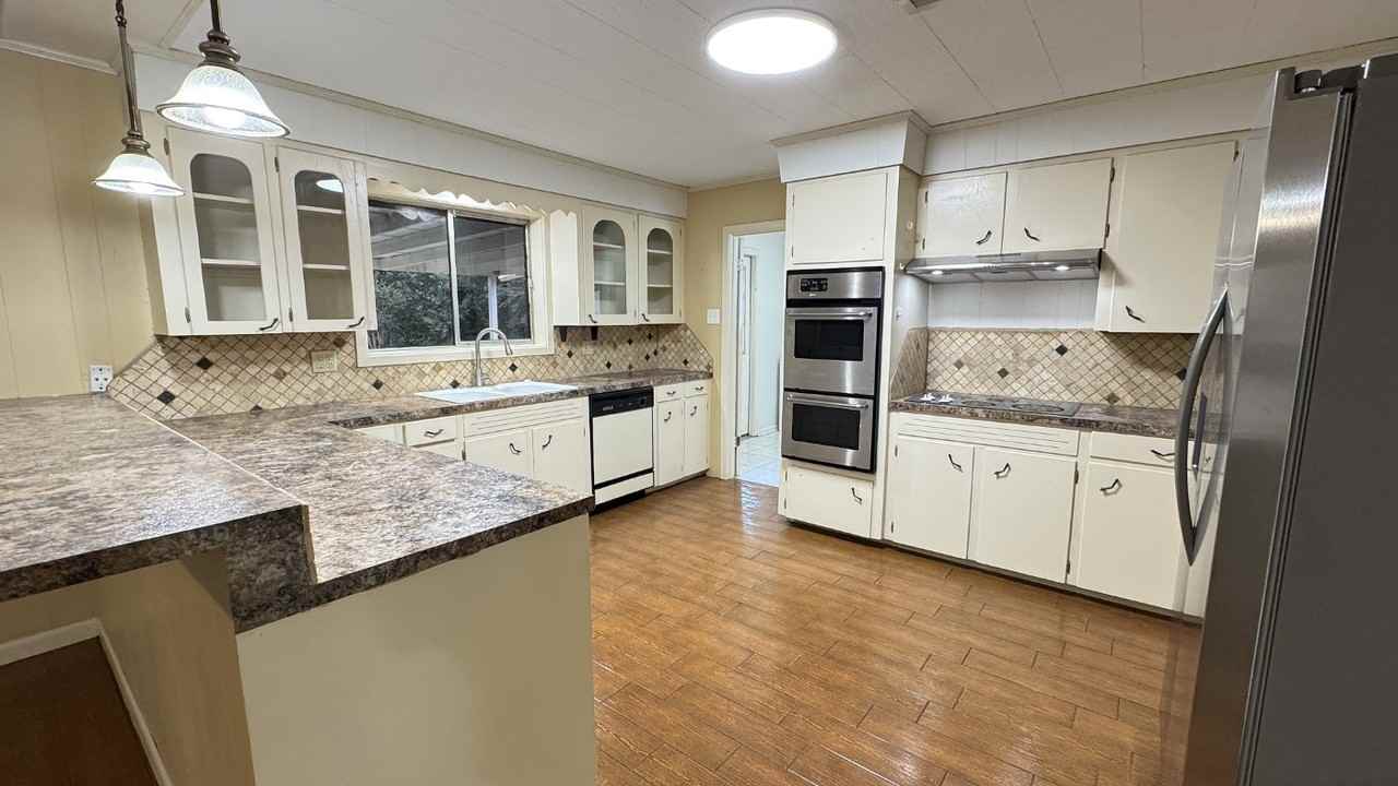 402 Maridale Dr - Photo 6 of 25