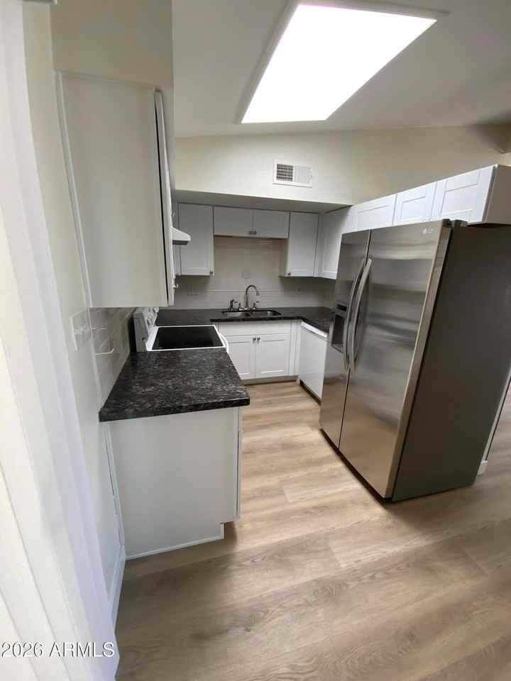 2614 N 46th St #1 - Photo 6 of 14