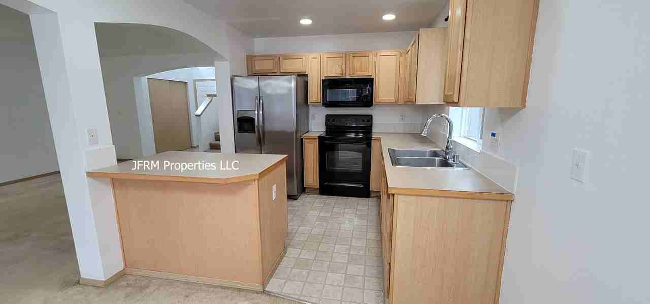 7333 178 Street Ct E - Photo 4 of 18