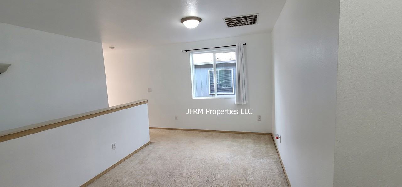 7333 178 Street Ct E - Photo 5 of 18
