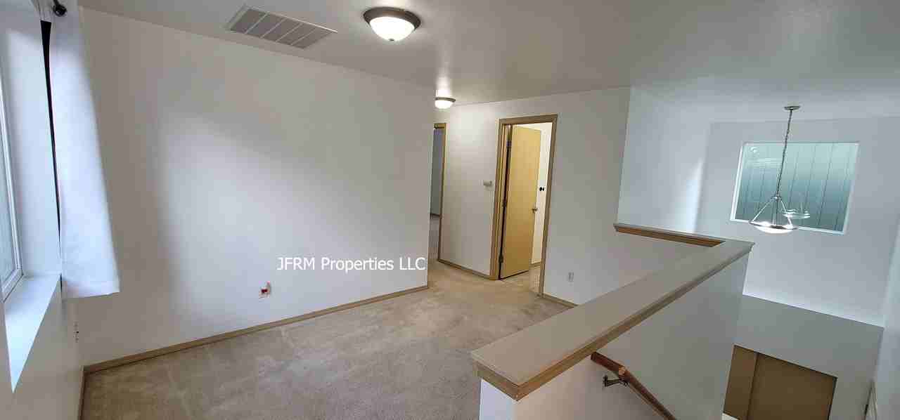 7333 178 Street Ct E - Photo 6 of 18