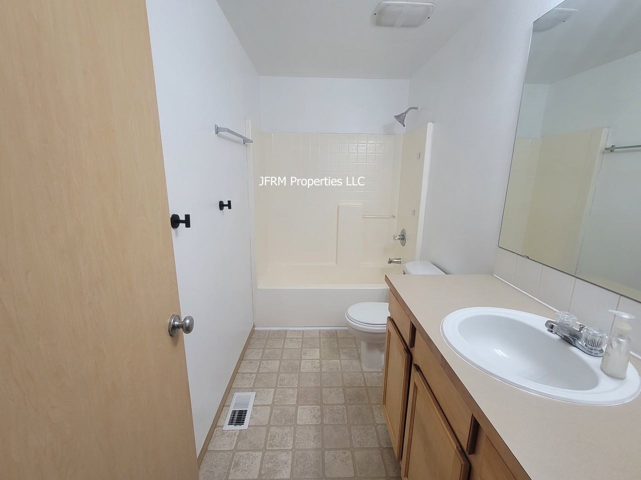 7333 178 Street Ct E - Photo 7 of 18