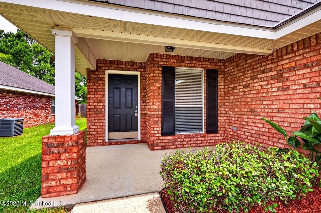 3908 Timberlake Dr - Photo 6 of 36