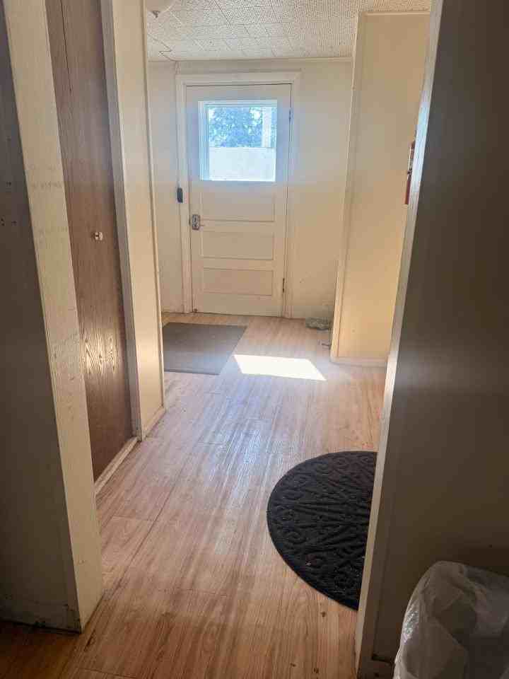 536 1/2 Avenue E #BBS - Photo 3 of 14