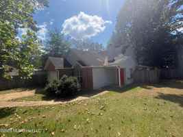 featured image of 2012 Red Oak Dr