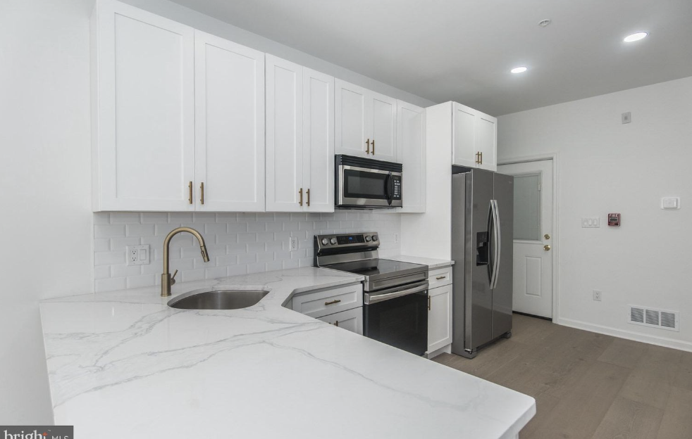 1644 N Marshall St #1 - Photo 7 of 23