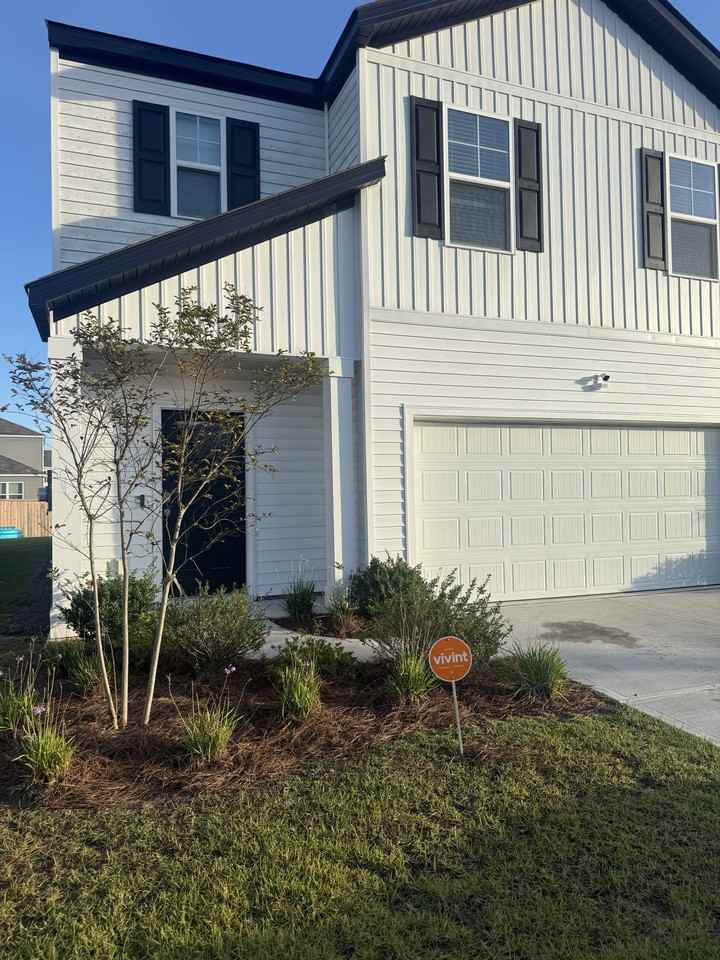 257 Watersglen Dr - Photo 2 of 26