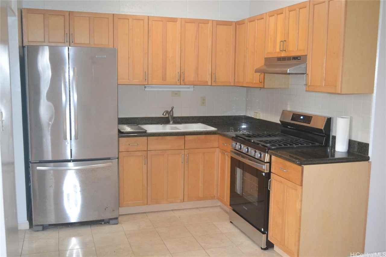 2025 Nuuanu Ave #306 - Photo 2 of 8