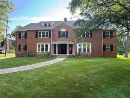 featured image of 2237 Evergreen Rd #2