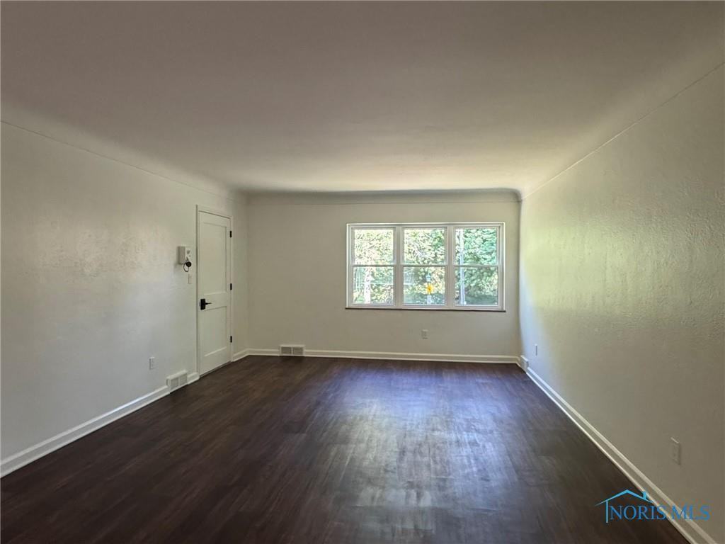 2237 Evergreen Rd #2 - Photo 3 of 23
