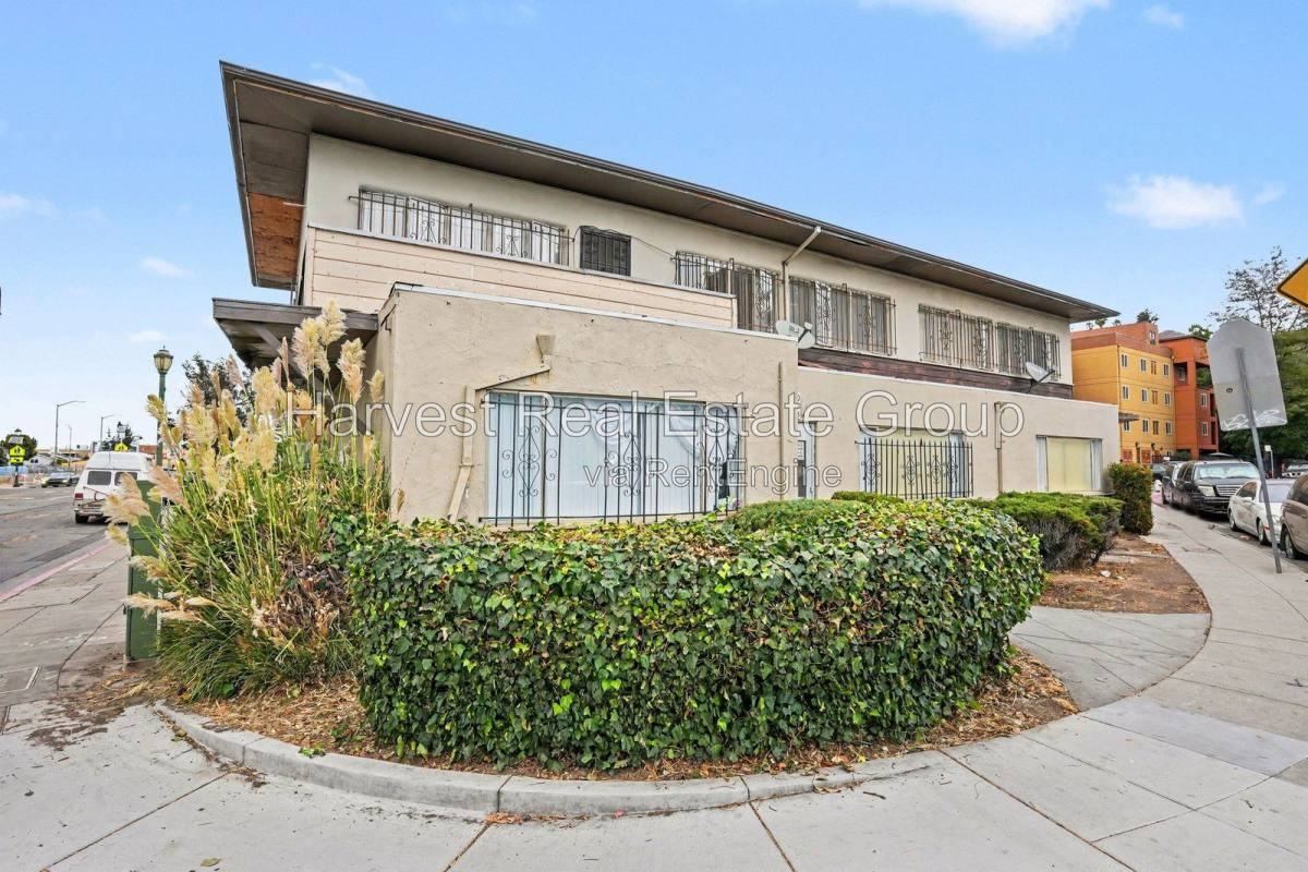 8400 Macarthur Blvd #2