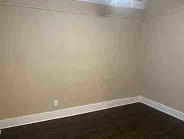 113 N Poplar St #2 - Photo 2 of 8