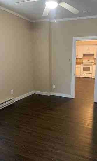 113 N Poplar St #2 - Photo 6 of 8