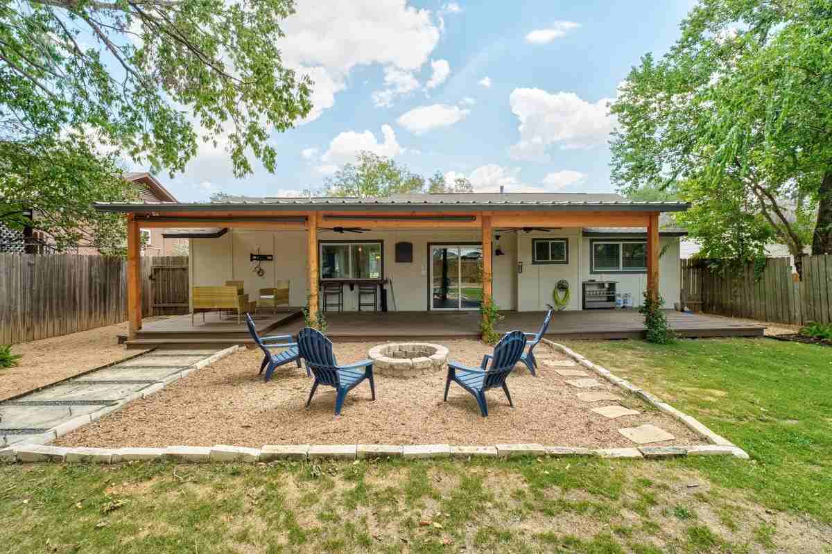 7404 Lunar Dr - Photo 5 of 30
