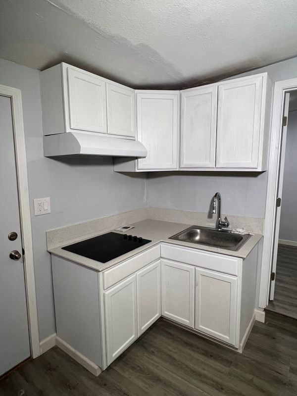 503 S Sinclair Ave - Photo 2 of 9