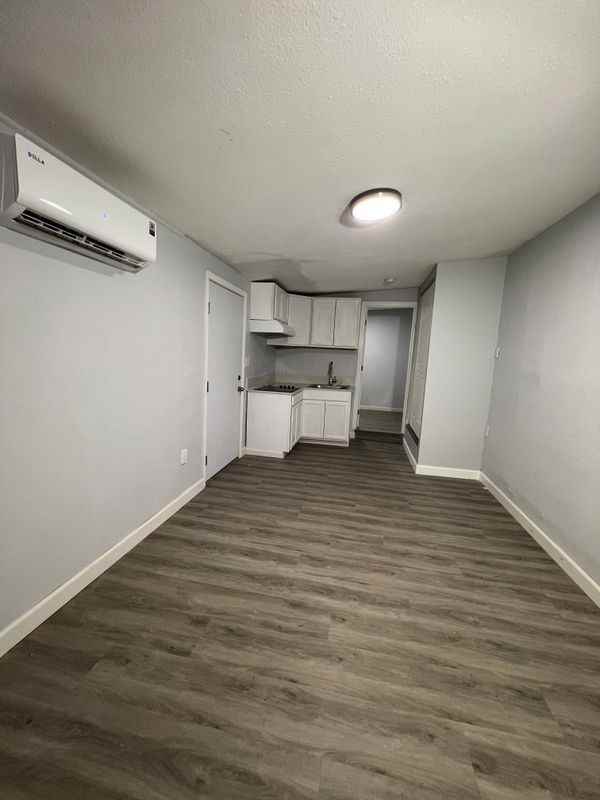 503 S Sinclair Ave - Photo 3 of 9