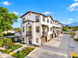 featured image of 1444 W Stoneridge Ct