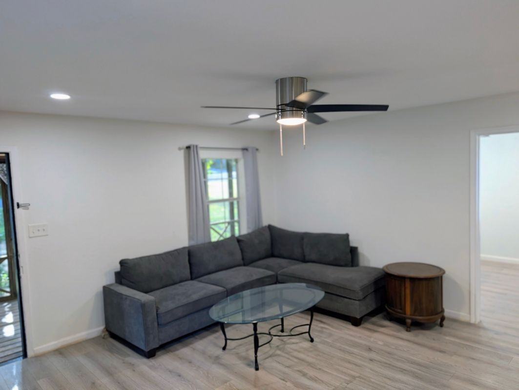 10801 W Lakeview Dr - Photo 4 of 32