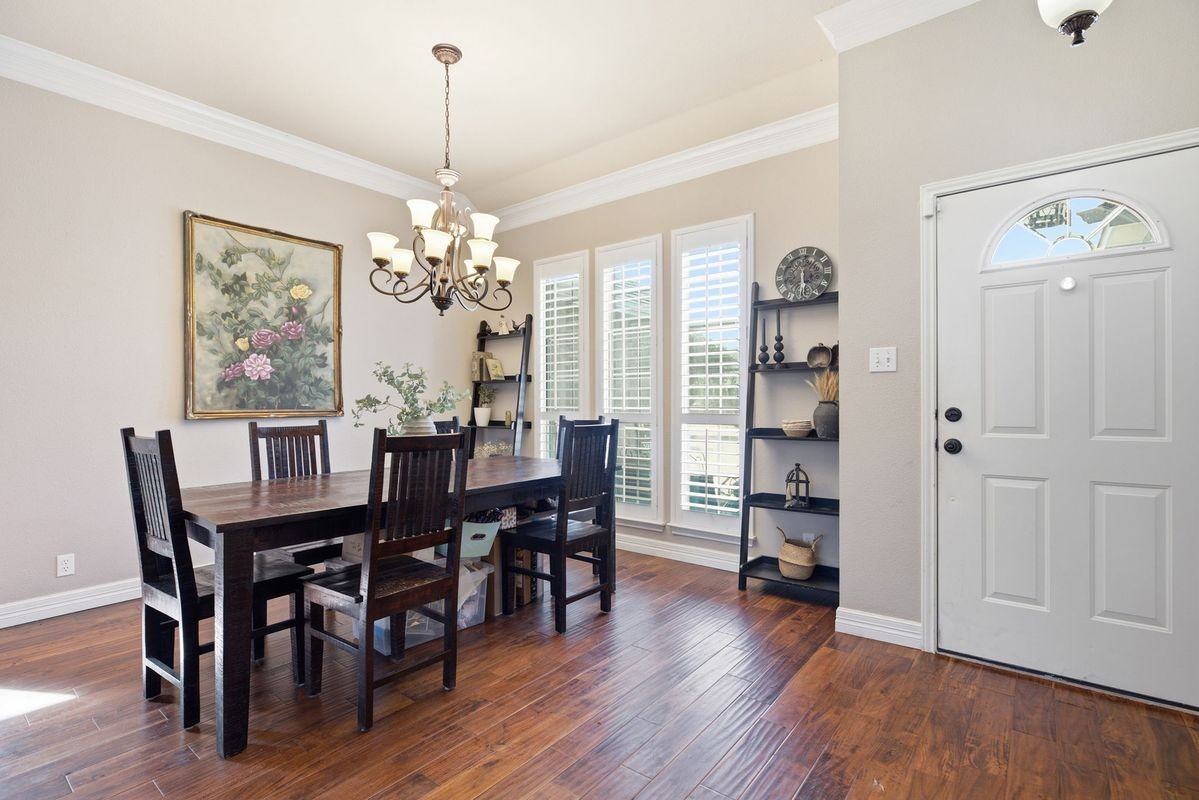 9005 Brimstone Ln - Photo 6 of 41