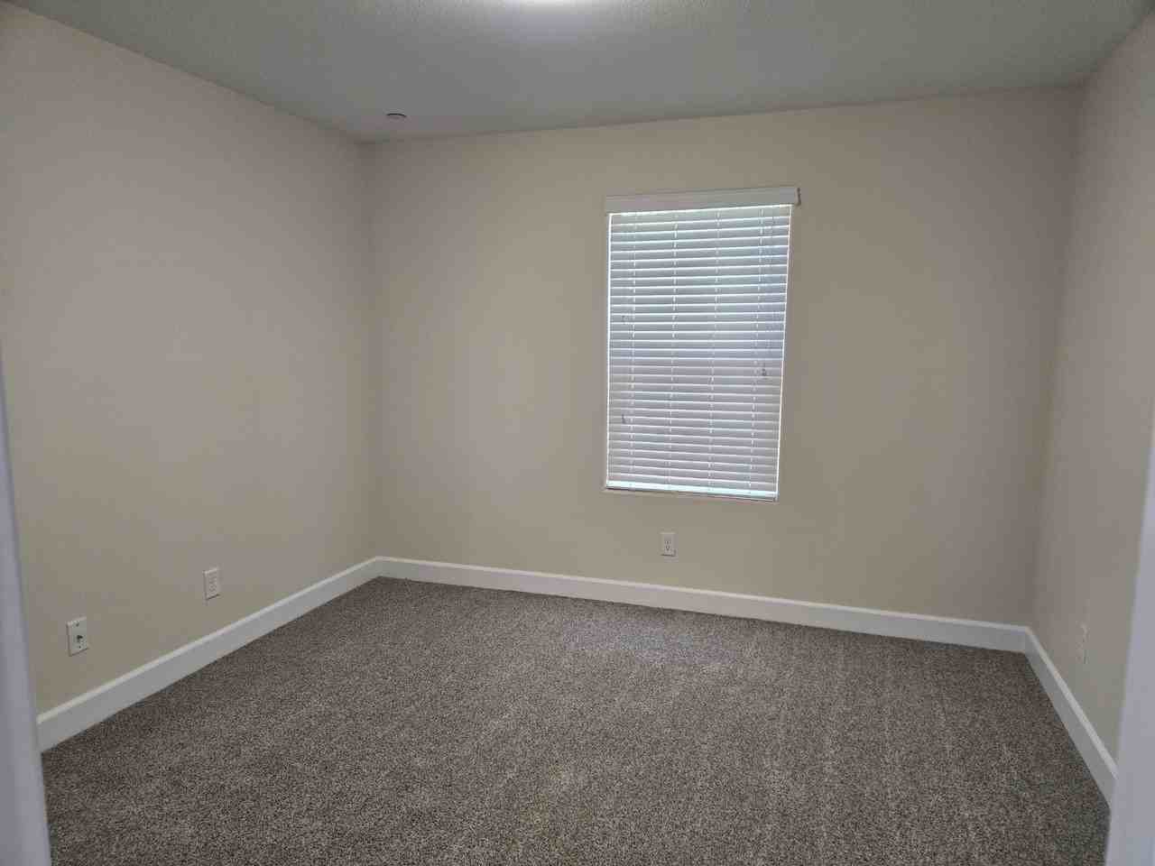 2715 Hammetts Landing Walk - Photo 2 of 10