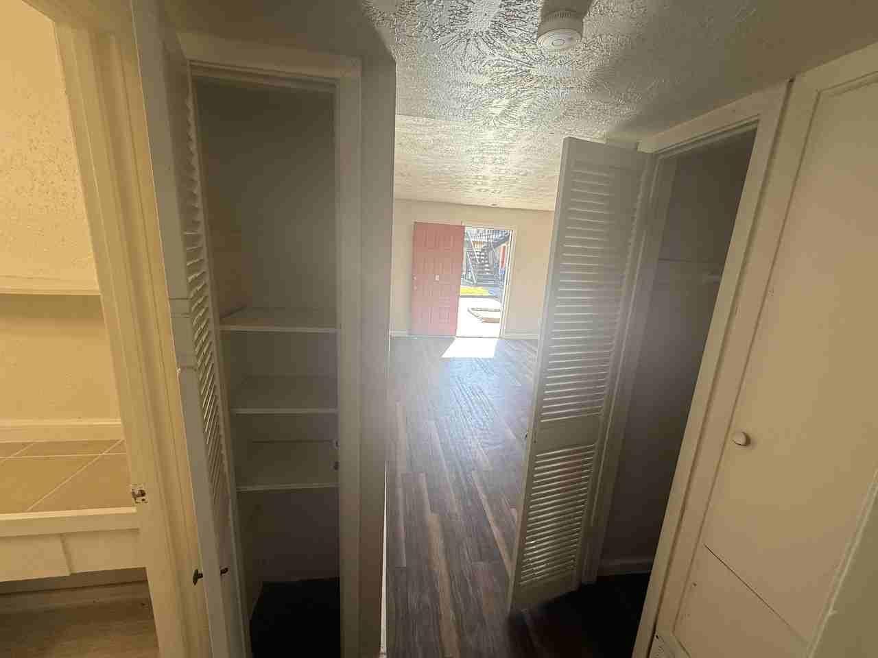 8535 Winkler Dr - Photo 4 of 12