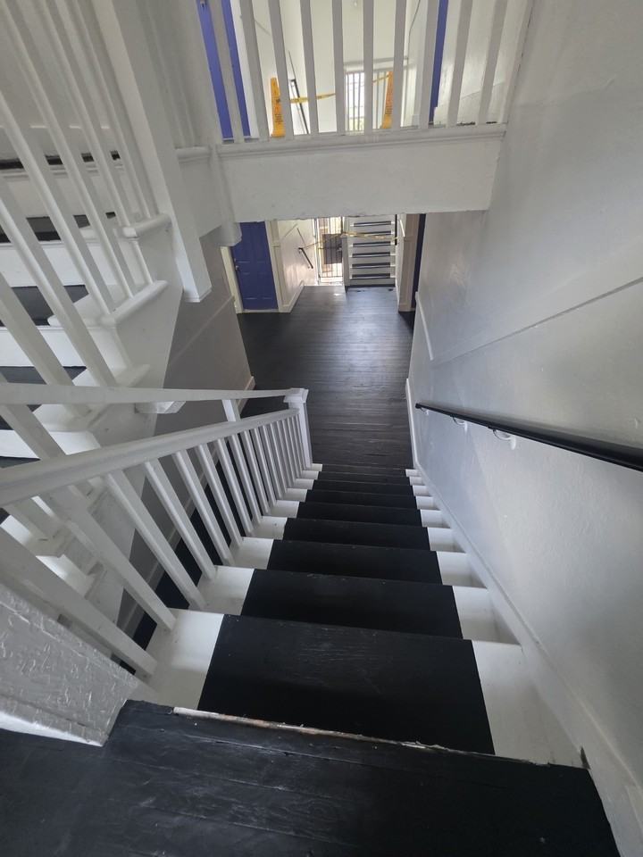 1630 Holman St - Photo 2 of 18