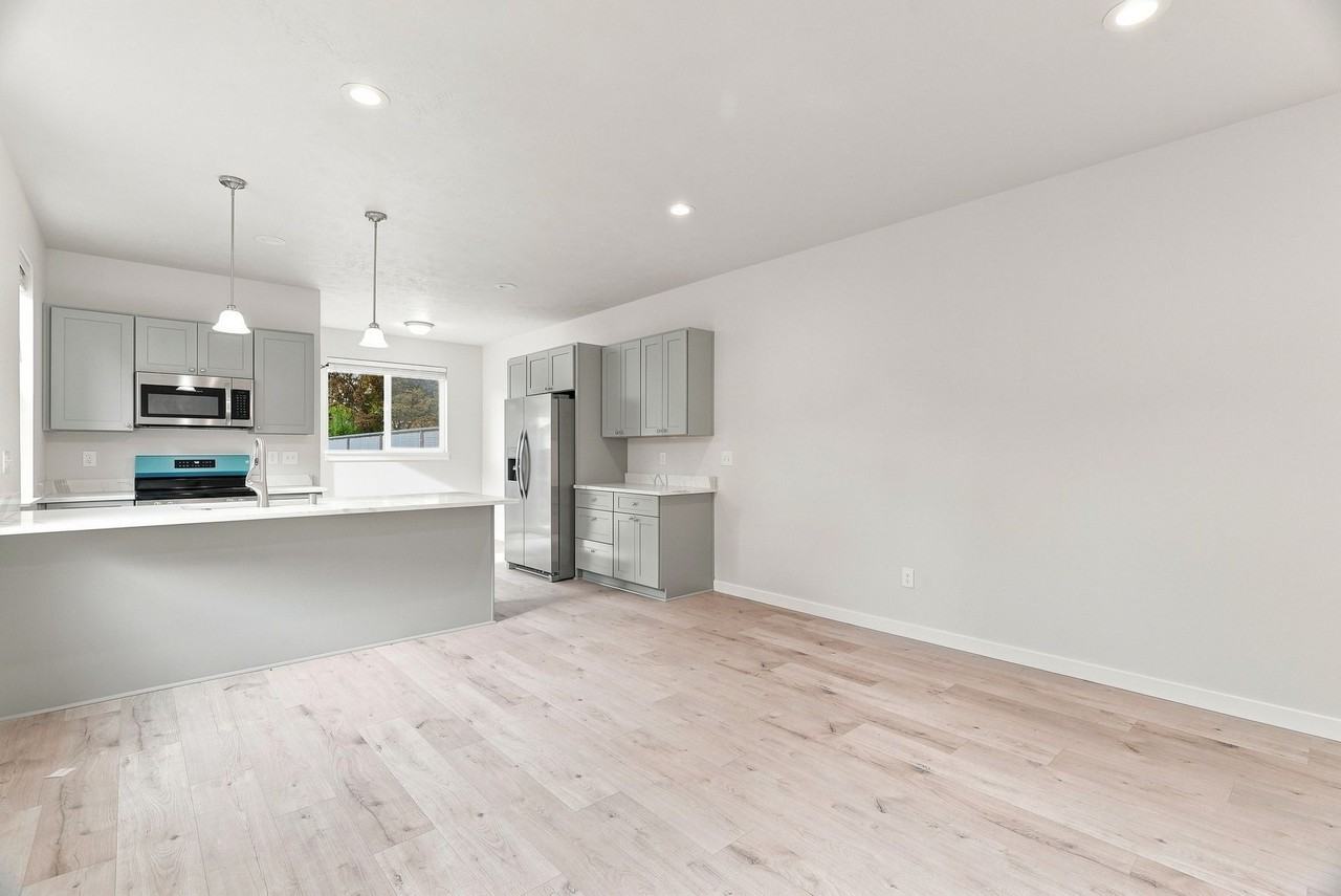 3001 E 36th Ave #1 - Photo 5 of 27