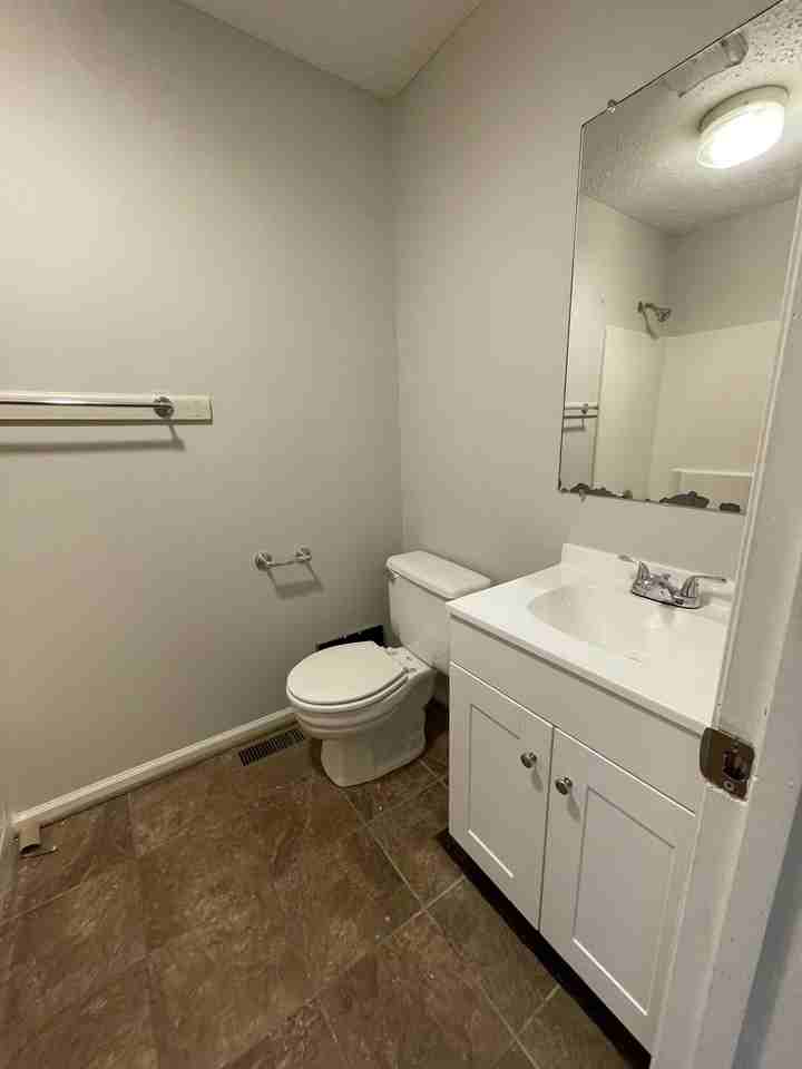 139 Cedar Crest Dr #103 - Photo 5 of 8