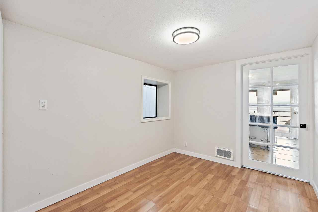 4703 Beach Dr Sw Lowr B - Photo 3 of 17