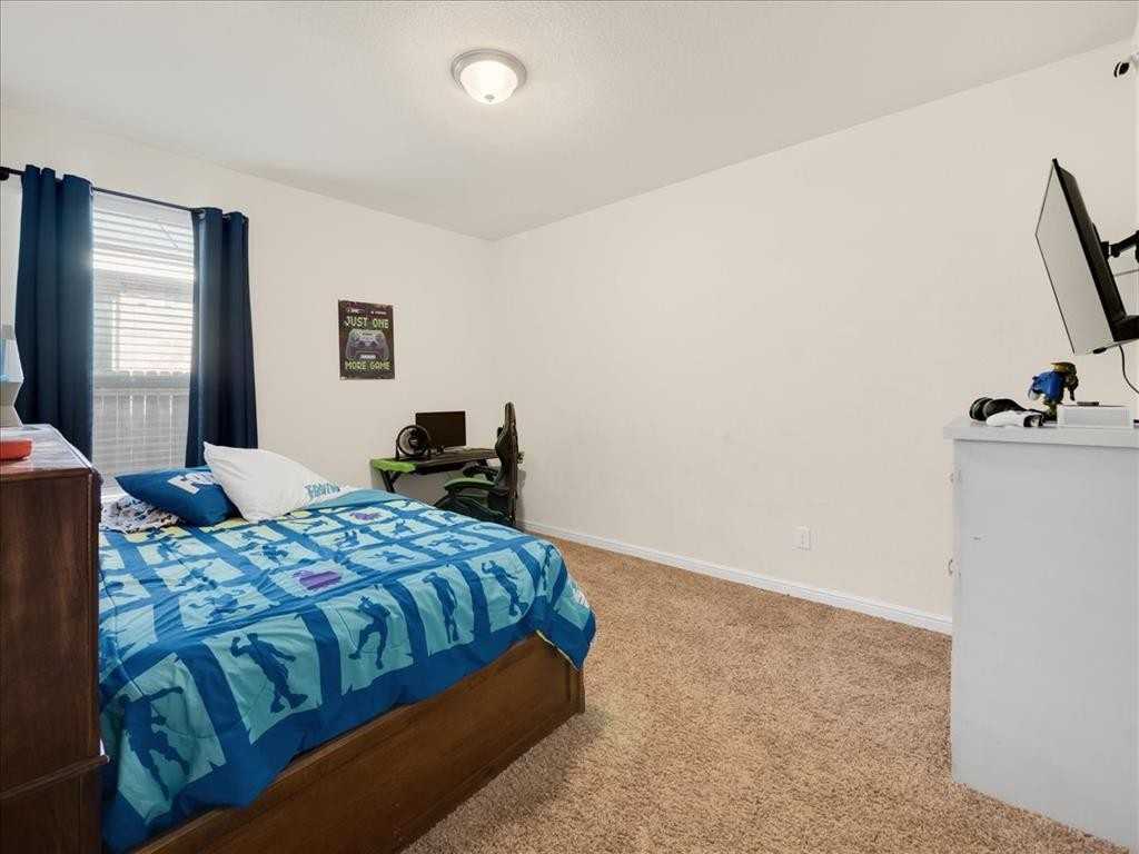 1124 Nelson Pl - Photo 3 of 18
