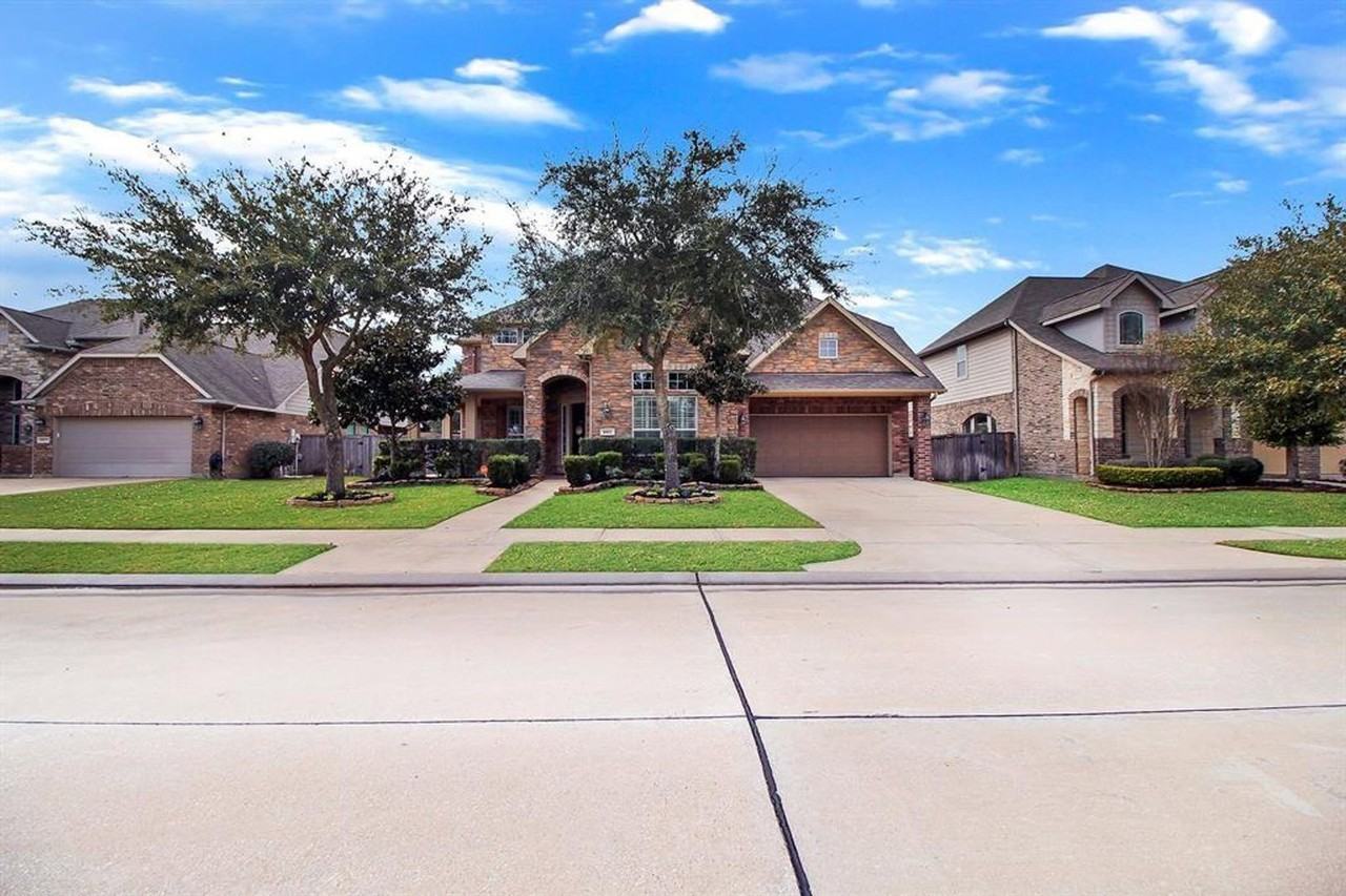 10611 Red Cedar Hollow Dr - Photo 2 of 17