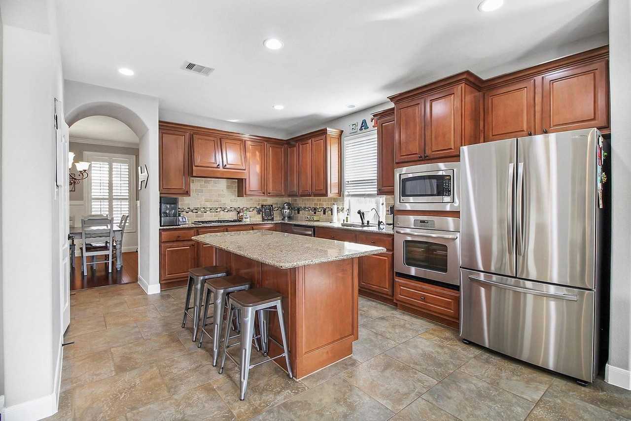 10611 Red Cedar Hollow Dr - Photo 4 of 17
