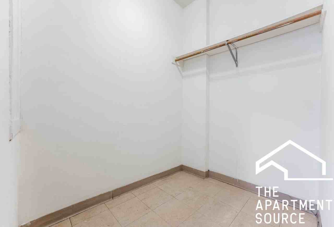 540 W Briar Pl #3D - Photo 5 of 13