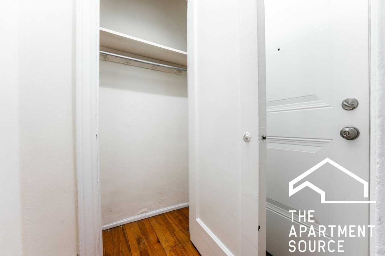 540 W Briar Pl #3D - Photo 6 of 13