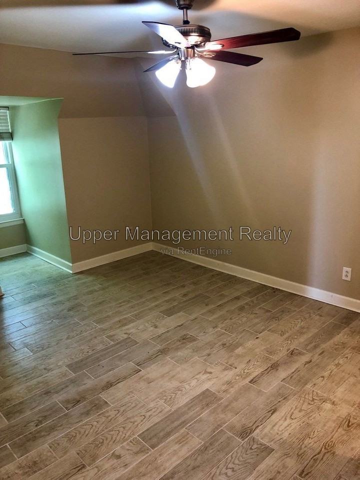 818 Moss St #302 - Photo 6 of 12