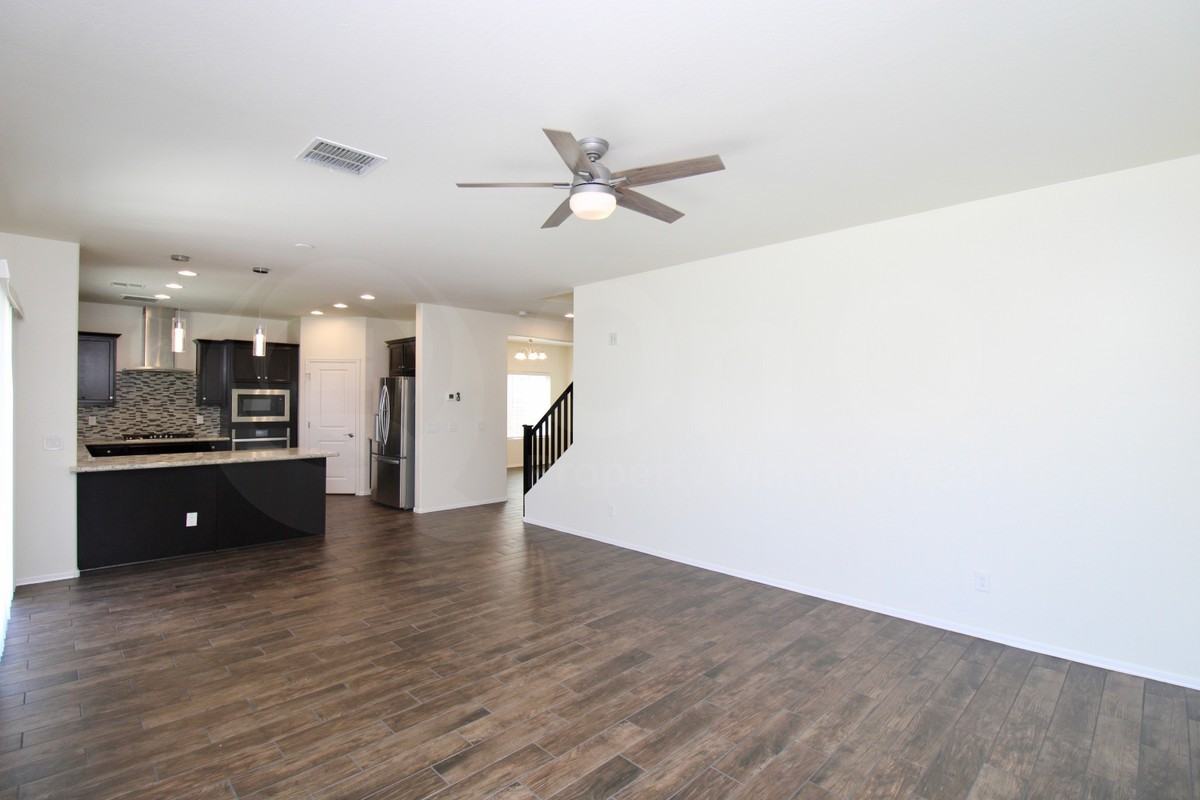 2315 E Runaway Bay Pl - Photo 3 of 27