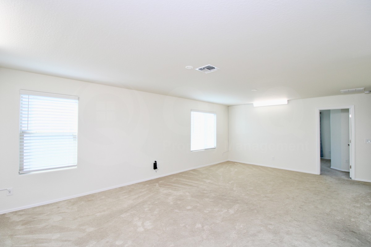 2315 E Runaway Bay Pl - Photo 7 of 27