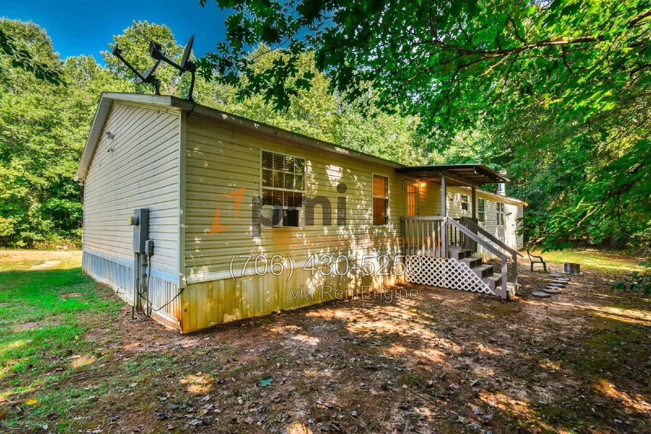 235 Whitewater Rd - Photo 2 of 32