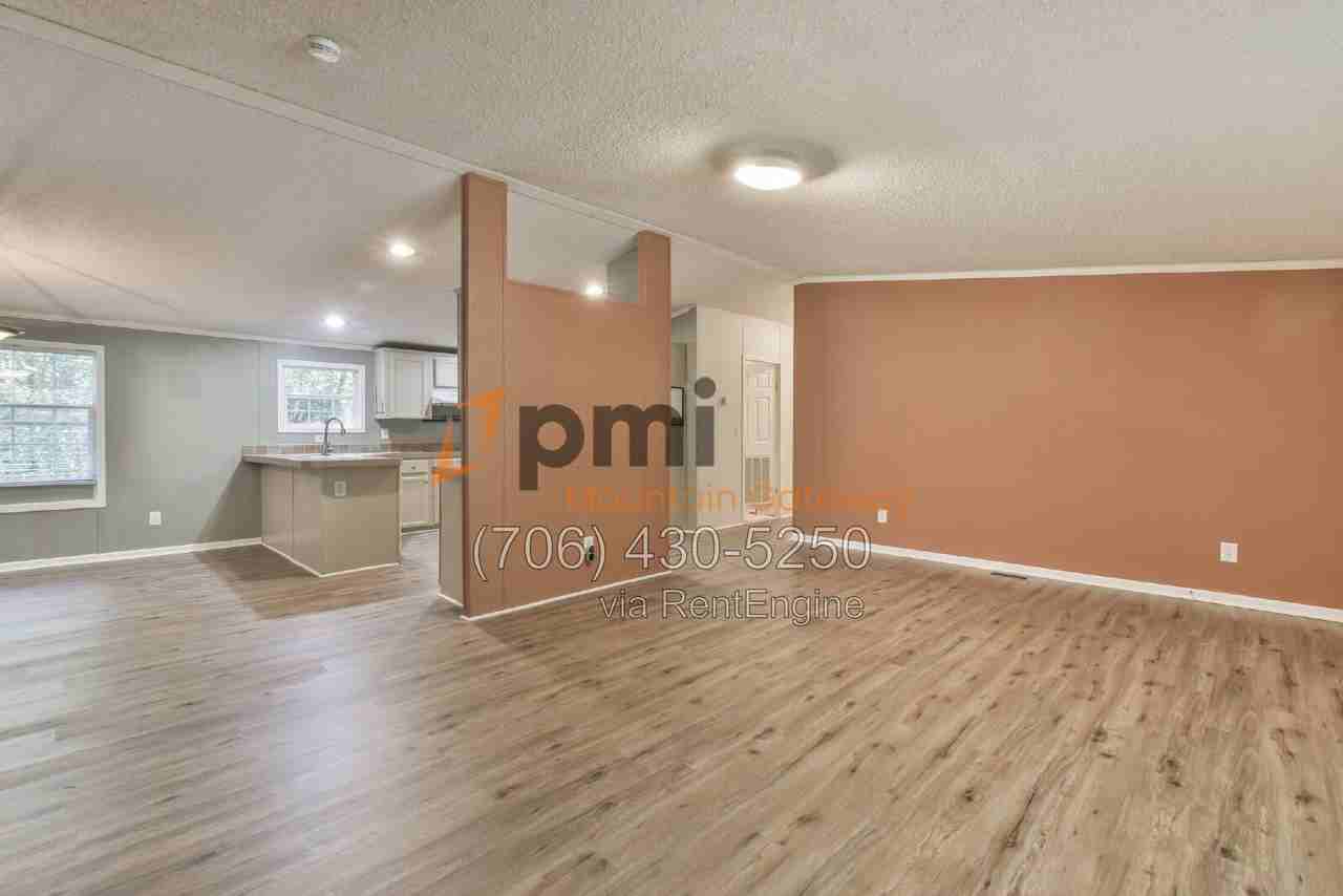 235 Whitewater Rd - Photo 6 of 32