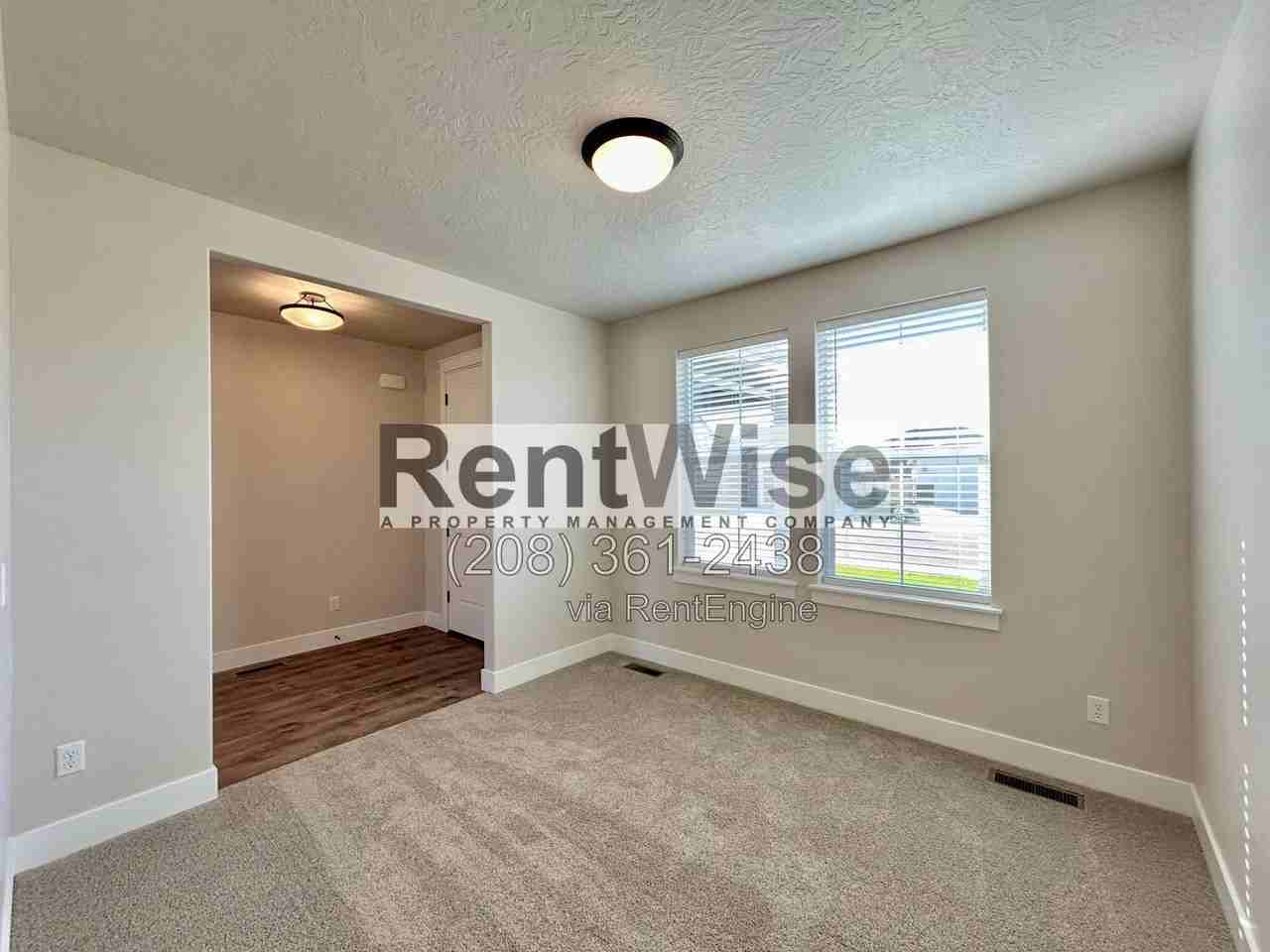5690 N Jumplist Ave - Photo 4 of 35
